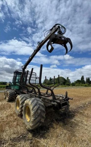 Timberjack 810B PORTEUR GRUE FORESTIER - شاحنات نقل الأخشاب في الغابات: صور 3 Timberjack 810B PORTEUR GRUE FORESTIER - شاحنات نقل الأخشاب في الغابات: صور 3