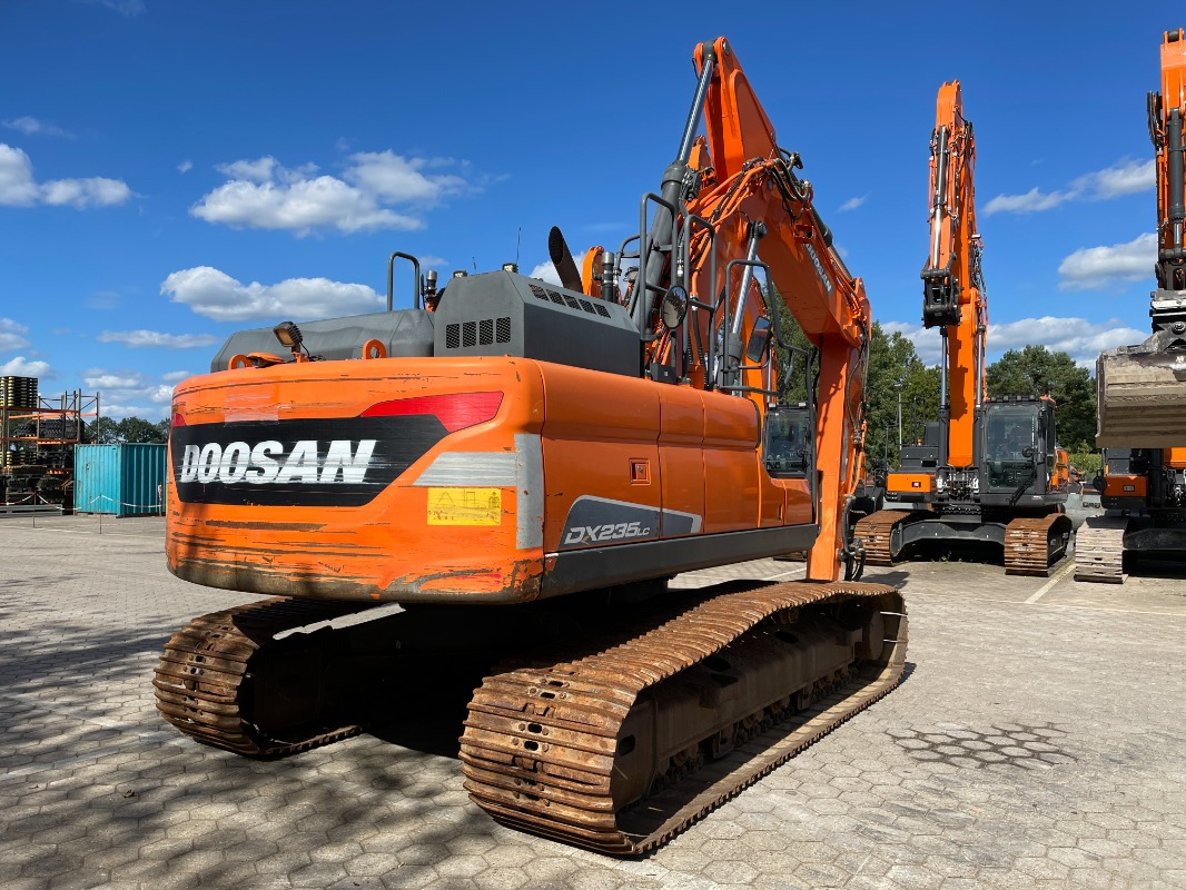 Doosan DX235LC-5 - حفارات زحافة: صور 4 Doosan DX235LC-5 - حفارات زحافة: صور 4