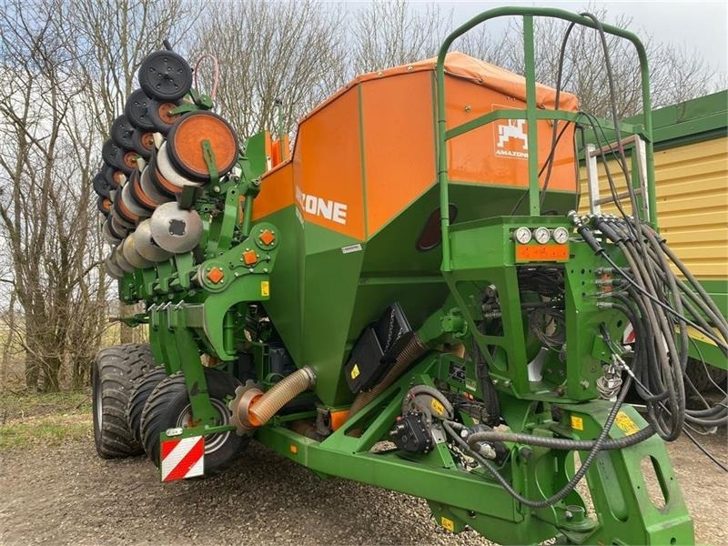 Amazone EDX 9000 TC 12 rækker - معدات بذار: صور 1 Amazone EDX 9000 TC 12 rækker - معدات بذار: صور 1