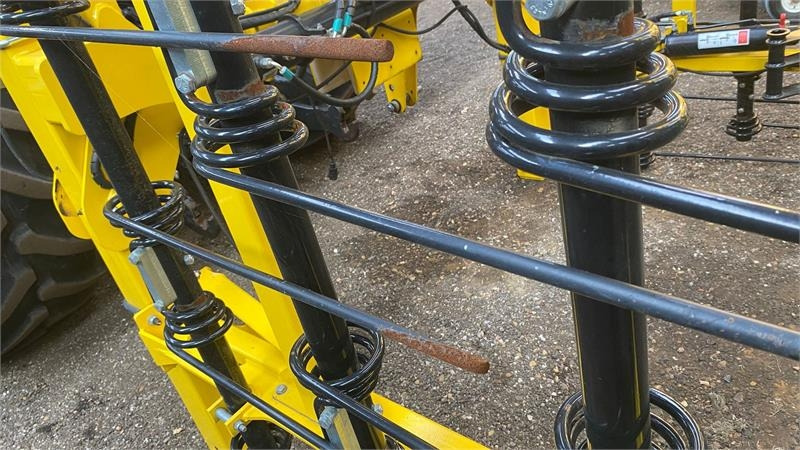 Bednar Striegel PRO PN 7500 - الآلات والماكينات الزراعية: صور 4 Bednar Striegel PRO PN 7500 - الآلات والماكينات الزراعية: صور 4