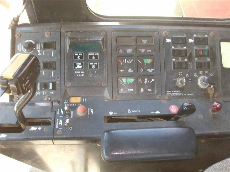 حصادة شاملة Case IH 1680 E 22 fod skærebord og ekstra bredde hjul: صور 10