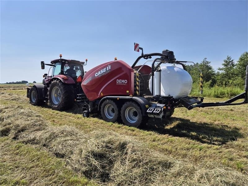 Case IH RB 545 silage pack Med ballevender - مكبس القش الدائري: صور 1 Case IH RB 545 silage pack Med ballevender - مكبس القش الدائري: صور 1