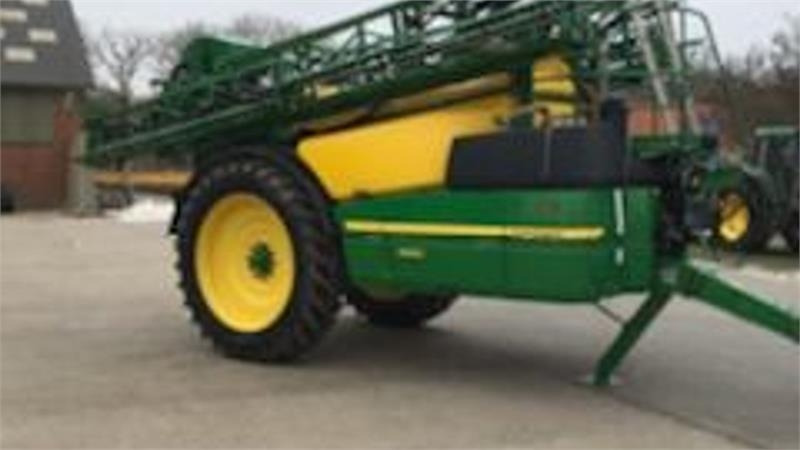 John Deere 962i - آلة الرش المقطورة: صور 1 John Deere 962i - آلة الرش المقطورة: صور 1