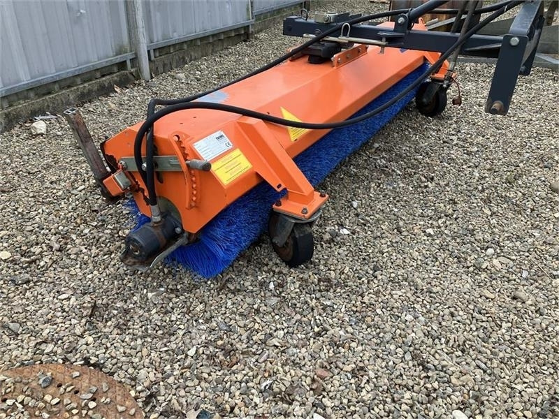 Tuchel 560 Plus - مكنسة: صور 4 Tuchel 560 Plus - مكنسة: صور 4