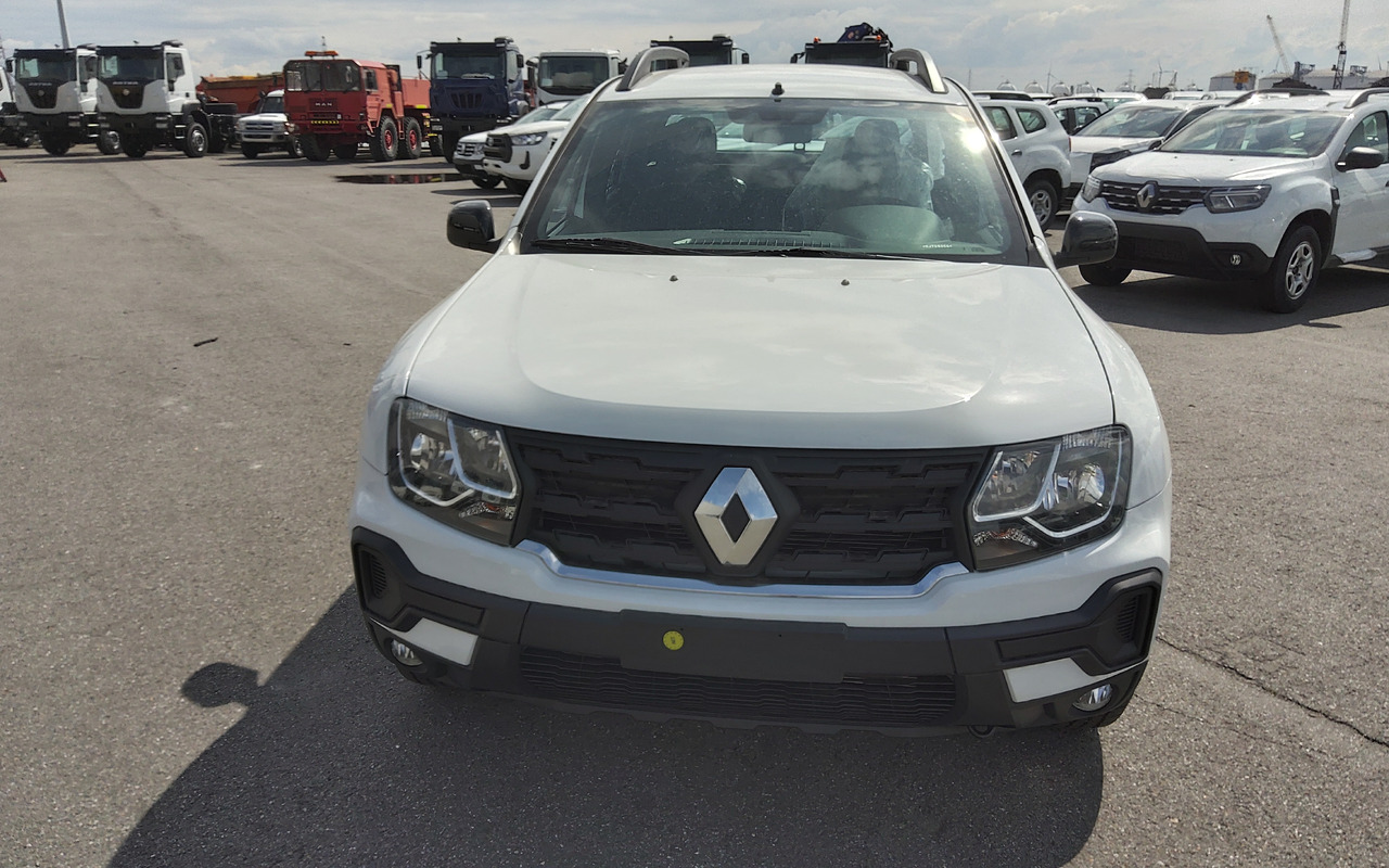 Renault Oroch Pick-up 4x2 1.6L Petrol Manual new model - شاحنة البيك أب: صور 2 Renault Oroch Pick-up 4x2 1.6L Petrol Manual new model - شاحنة البيك أب: صور 2