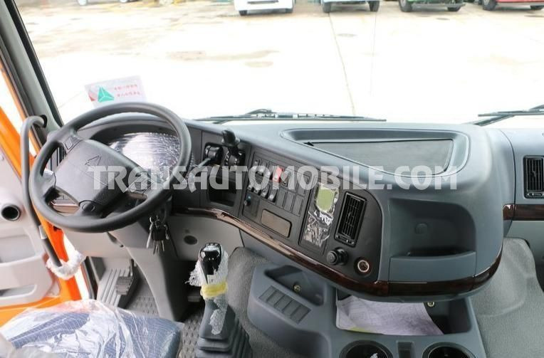 Sinotruk HOWO 6X6 ALL-WHEEL DRIVE - شاحنة جرار: صور 2 Sinotruk HOWO 6X6 ALL-WHEEL DRIVE - شاحنة جرار: صور 2