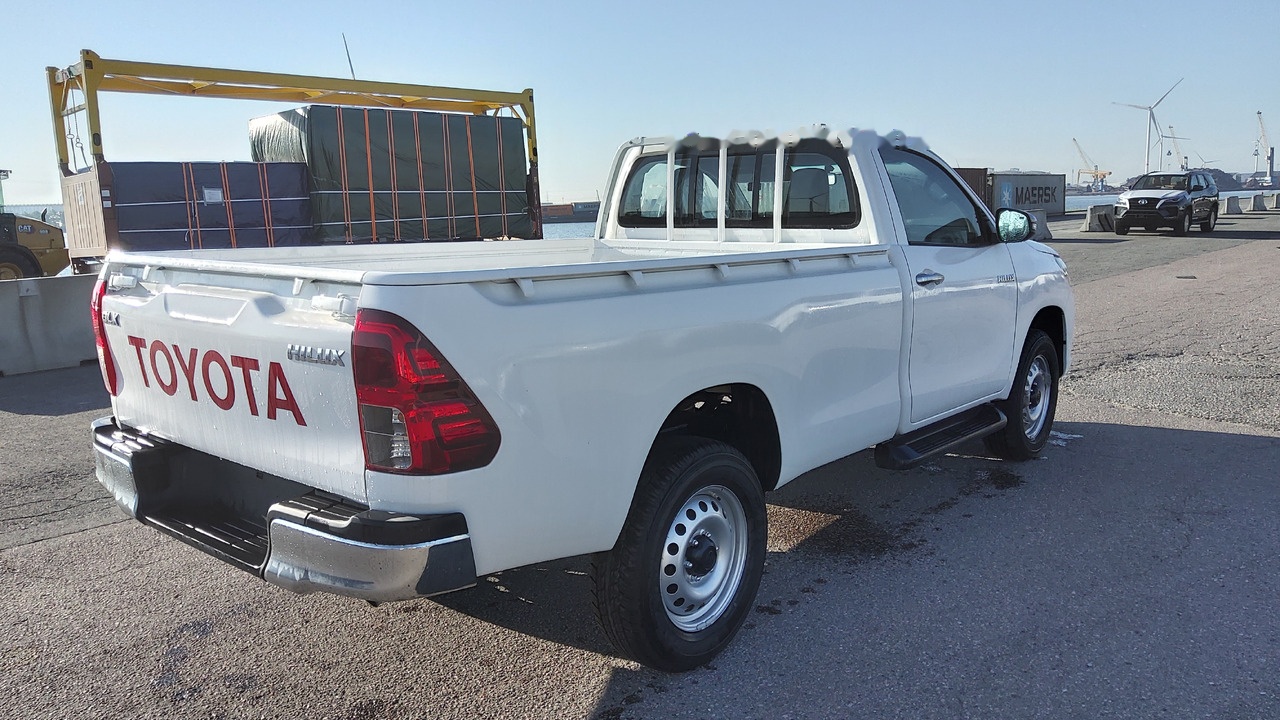 Toyota Hilux / Revo Pick-up single Cab pack security 2.4L Turbo Diesel Manual - شاحنة البيك أب: صور 3 Toyota Hilux / Revo Pick-up single Cab pack security 2.4L Turbo Diesel Manual - شاحنة البيك أب: صور 3