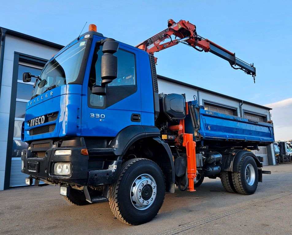 Iveco Trakker 190T33 4x4 Euro5 Kran Atlas 120.2E Funk Iveco Trakker 190T33 4x4 Euro5 Kran Atlas 120.2E Funk - قلابات, شاحنة كرين: صور 1 Iveco Trakker 190T33 4x4 Euro5 Kran Atlas 120.2E Funk Iveco Trakker 190T33 4x4 Euro5 Kran Atlas 120.2E Funk - قلابات, شاحنة كرين: صور 1