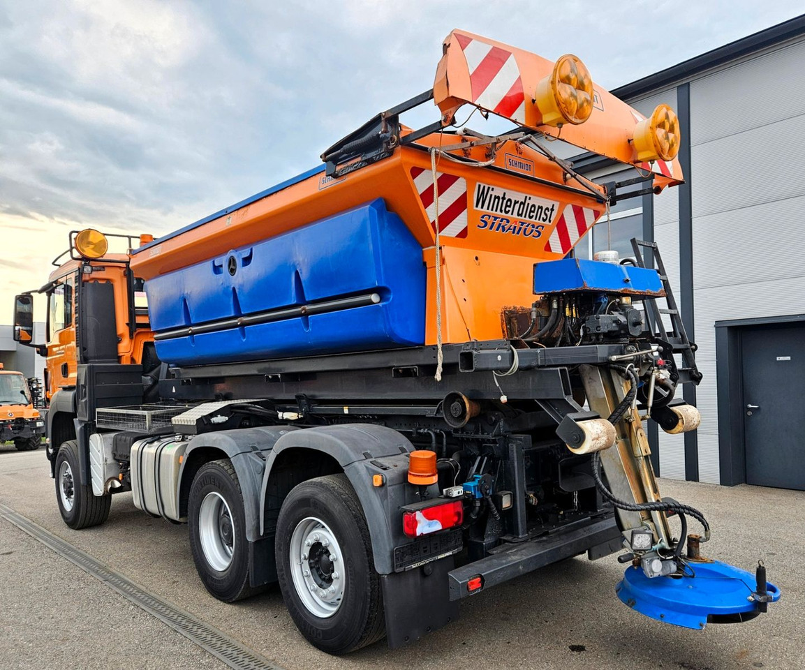 MAN TGS 28.360 6x4-4 BL EEV Winterdienst Streuer - شاحنة ذات الخطاف: صور 3 MAN TGS 28.360 6x4-4 BL EEV Winterdienst Streuer - شاحنة ذات الخطاف: صور 3
