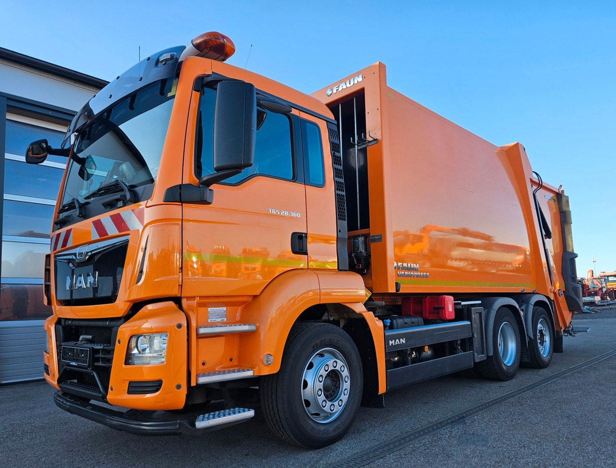 MAN TGS 28.360 Euro6 FAUN VARIOPRESS II Zoeller - شاحنة القمامة: صور 1 MAN TGS 28.360 Euro6 FAUN VARIOPRESS II Zoeller - شاحنة القمامة: صور 1