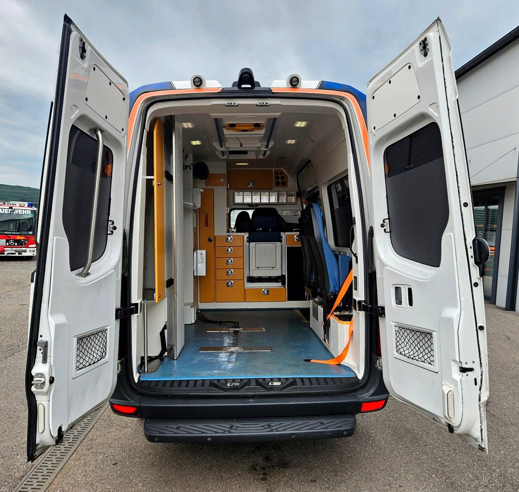 سيارة إسعاف Volkswagen CRAFTER TDI Ambulance RTW L2H2 DLOUHY: صور 11