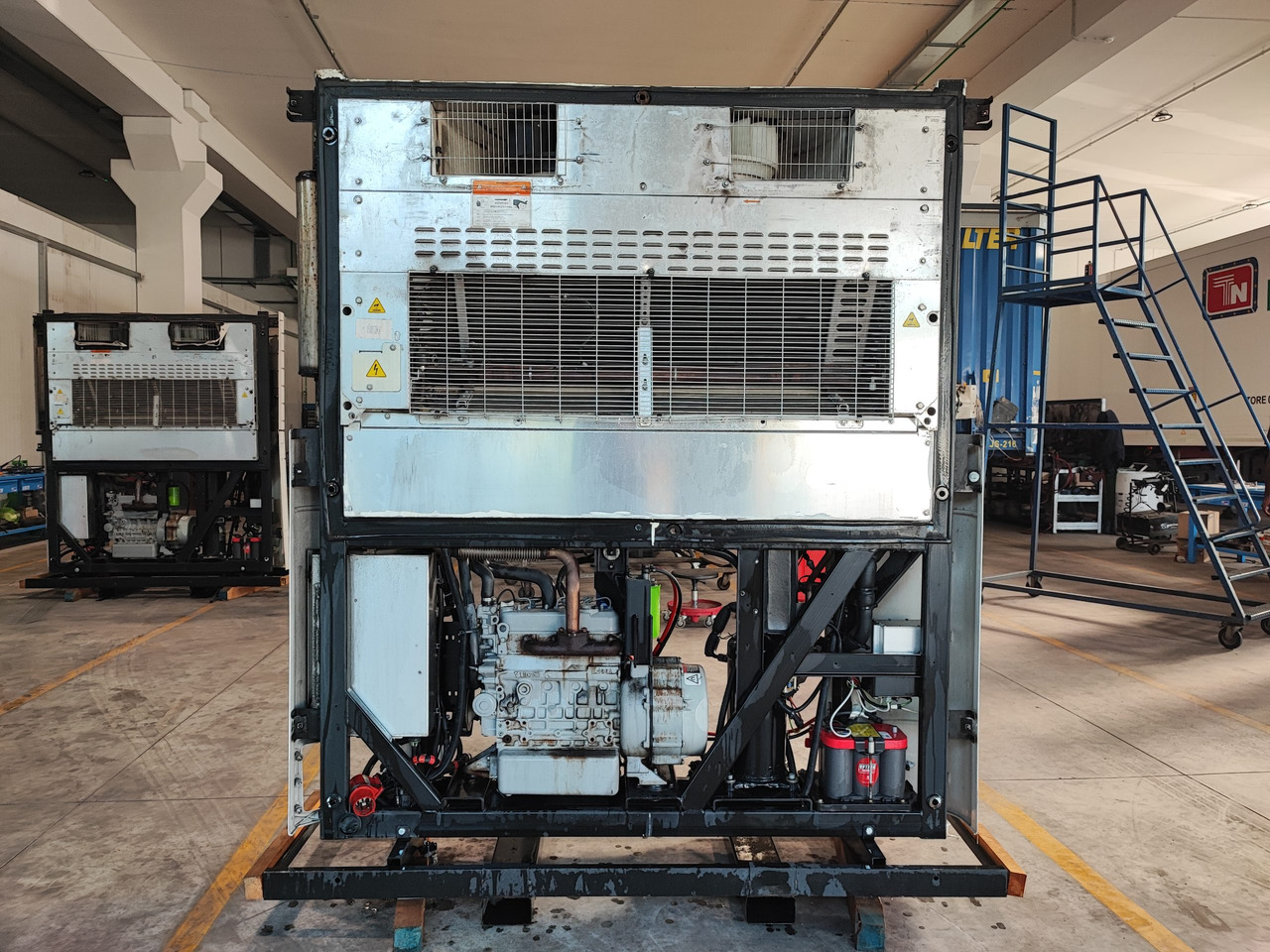 Motore Frigo Carrier Vector 1550 - ثلاجة: صور 2 Motore Frigo Carrier Vector 1550 - ثلاجة: صور 2