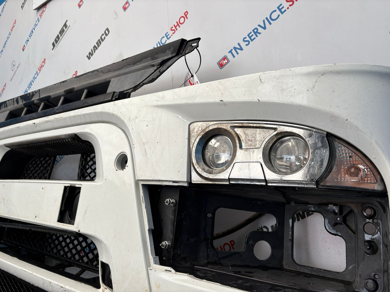 Paraurti Anteriore Iveco 5801258838 - كأس مترعة - شاحنة: صور 3 Paraurti Anteriore Iveco 5801258838 - كأس مترعة - شاحنة: صور 3