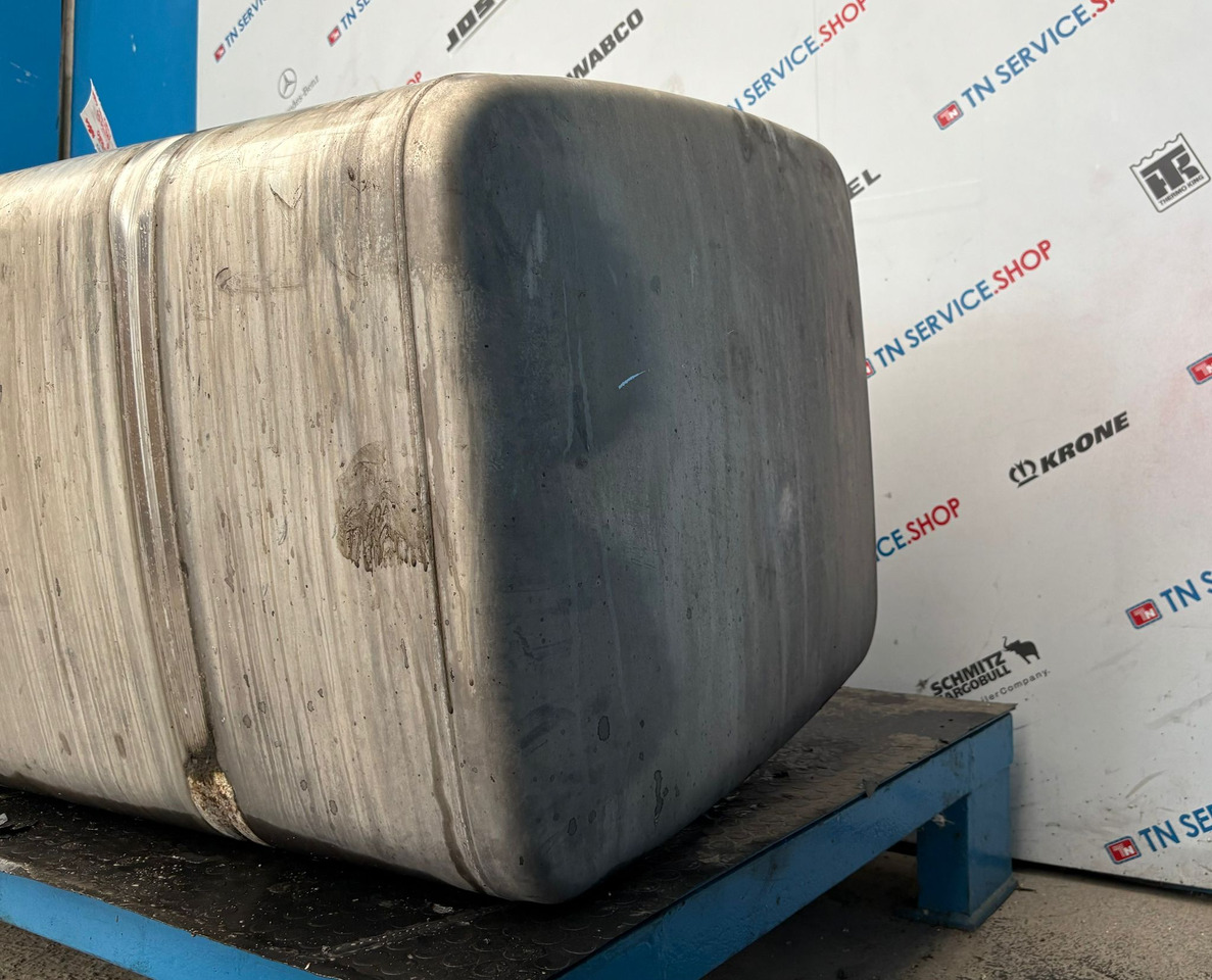 Serbatoio carburante Iveco - خزان وقود - شاحنة: صور 3 Serbatoio carburante Iveco - خزان وقود - شاحنة: صور 3