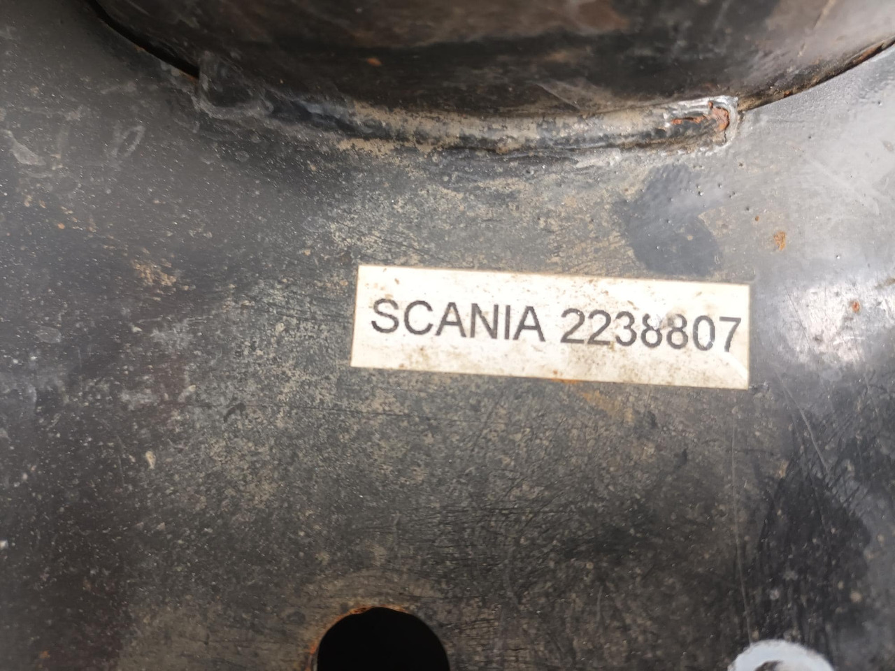 Supporto trasmissione Scania - المحور و قطع الغيار: صور 2 Supporto trasmissione Scania - المحور و قطع الغيار: صور 2