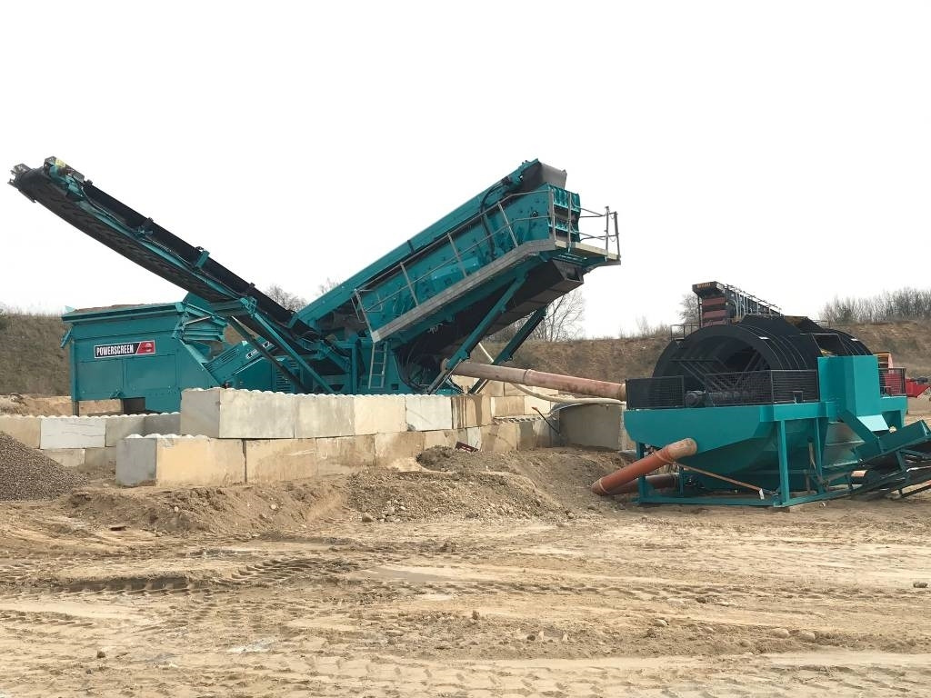 PowerScreen Chieftain 1700 + Dewaterer WASHPLANT - غربال: صور 1 PowerScreen Chieftain 1700 + Dewaterer WASHPLANT - غربال: صور 1