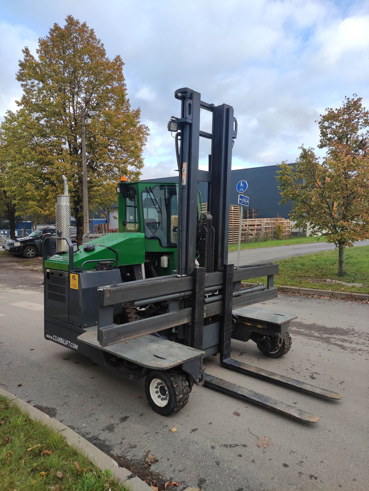 Combilift C4500 - محمل الجانب: صور 2 Combilift C4500 - محمل الجانب: صور 2