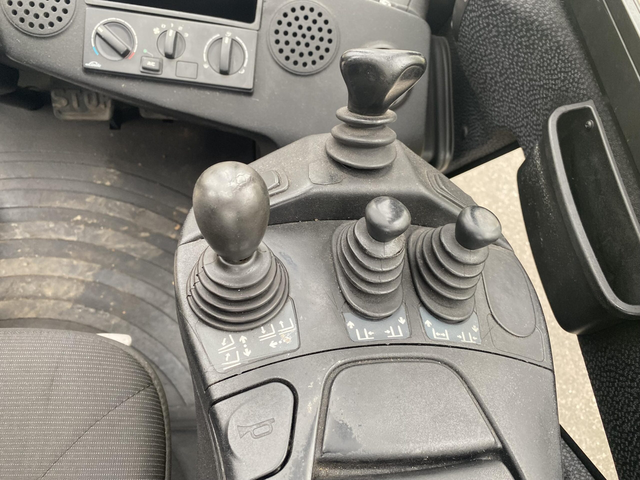 رافعة شوكية ديزل Linde H30D: صور 7 رافعة شوكية ديزل Linde H30D: صور 7