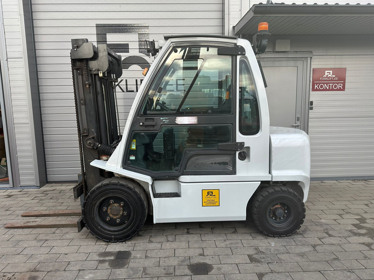 Nissan YG1D2A30Q - رافعة شوكية ديزل: صور 2 Nissan YG1D2A30Q - رافعة شوكية ديزل: صور 2