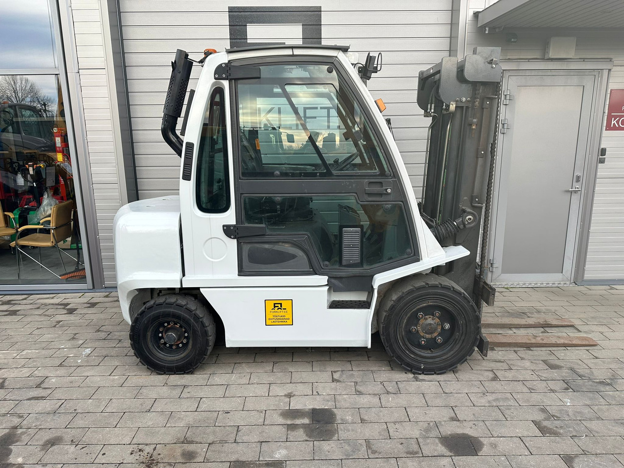 Nissan YG1D2A30Q - رافعة شوكية ديزل: صور 5 Nissan YG1D2A30Q - رافعة شوكية ديزل: صور 5