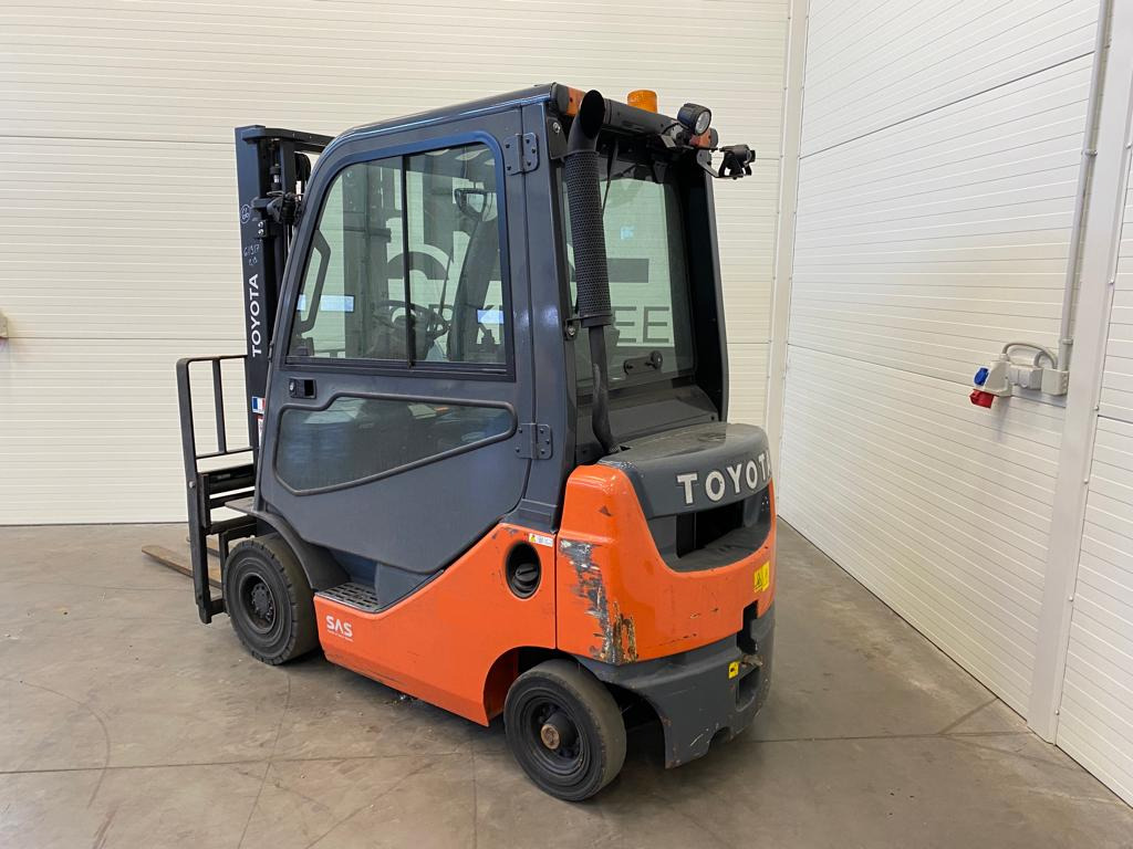 Toyota 02-8FDF15 - رافعة شوكية ديزل: صور 3 Toyota 02-8FDF15 - رافعة شوكية ديزل: صور 3