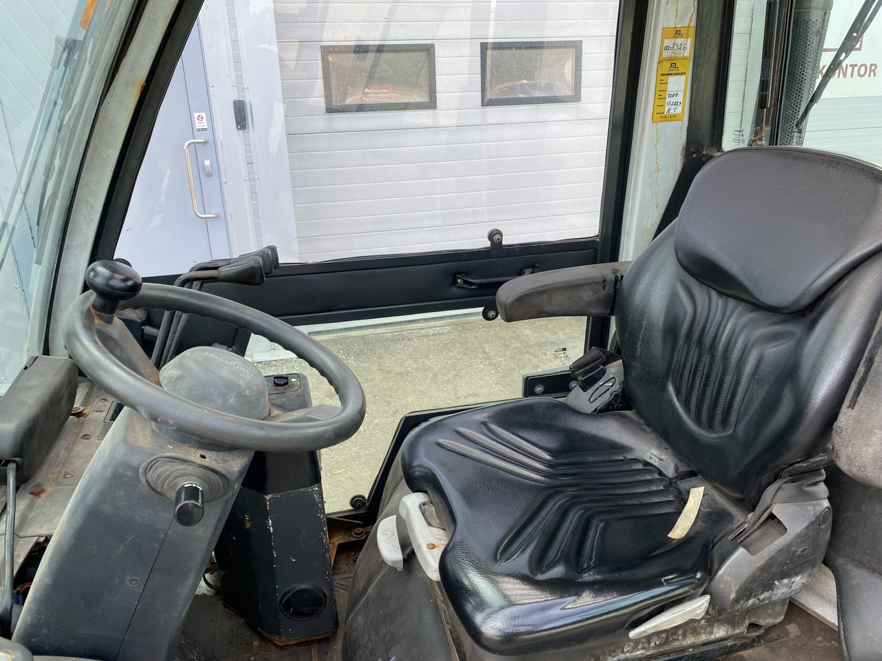 Unicarriers Y1D1A18Q - رافعة شوكية ديزل: صور 5 Unicarriers Y1D1A18Q - رافعة شوكية ديزل: صور 5