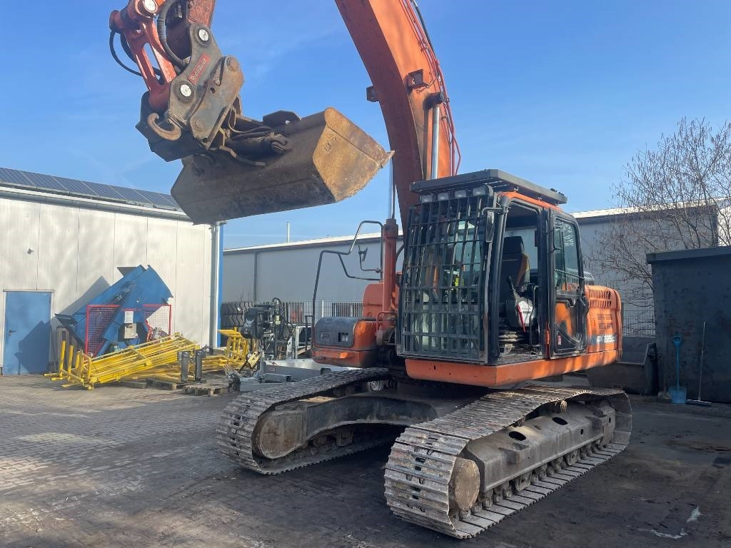 Doosan EXCA - حفارات زحافة: صور 3 Doosan EXCA - حفارات زحافة: صور 3