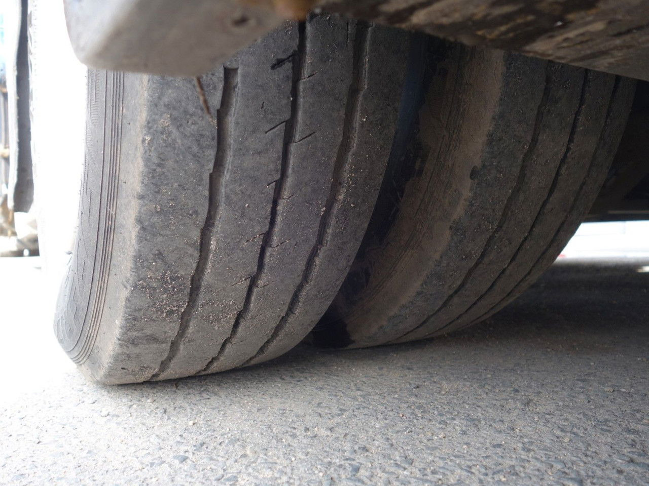 شاحنة نقل سيارات شاحنة Mercedes-Benz Actros 1843 mit Kässbohrer Supertrans/Supertrans: صور 13 شاحنة نقل سيارات شاحنة Mercedes-Benz Actros 1843 mit Kässbohrer Supertrans/Supertrans: صور 13