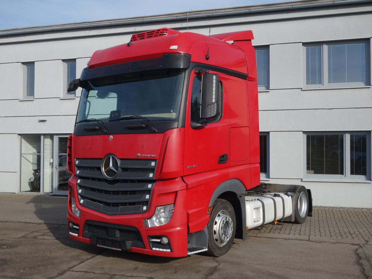 Mercedes-Benz Actros 1845 Lsnrl, Lowdeck, Standklima, 2 Stk. - شاحنة جرار: صور 1 Mercedes-Benz Actros 1845 Lsnrl, Lowdeck, Standklima, 2 Stk. - شاحنة جرار: صور 1