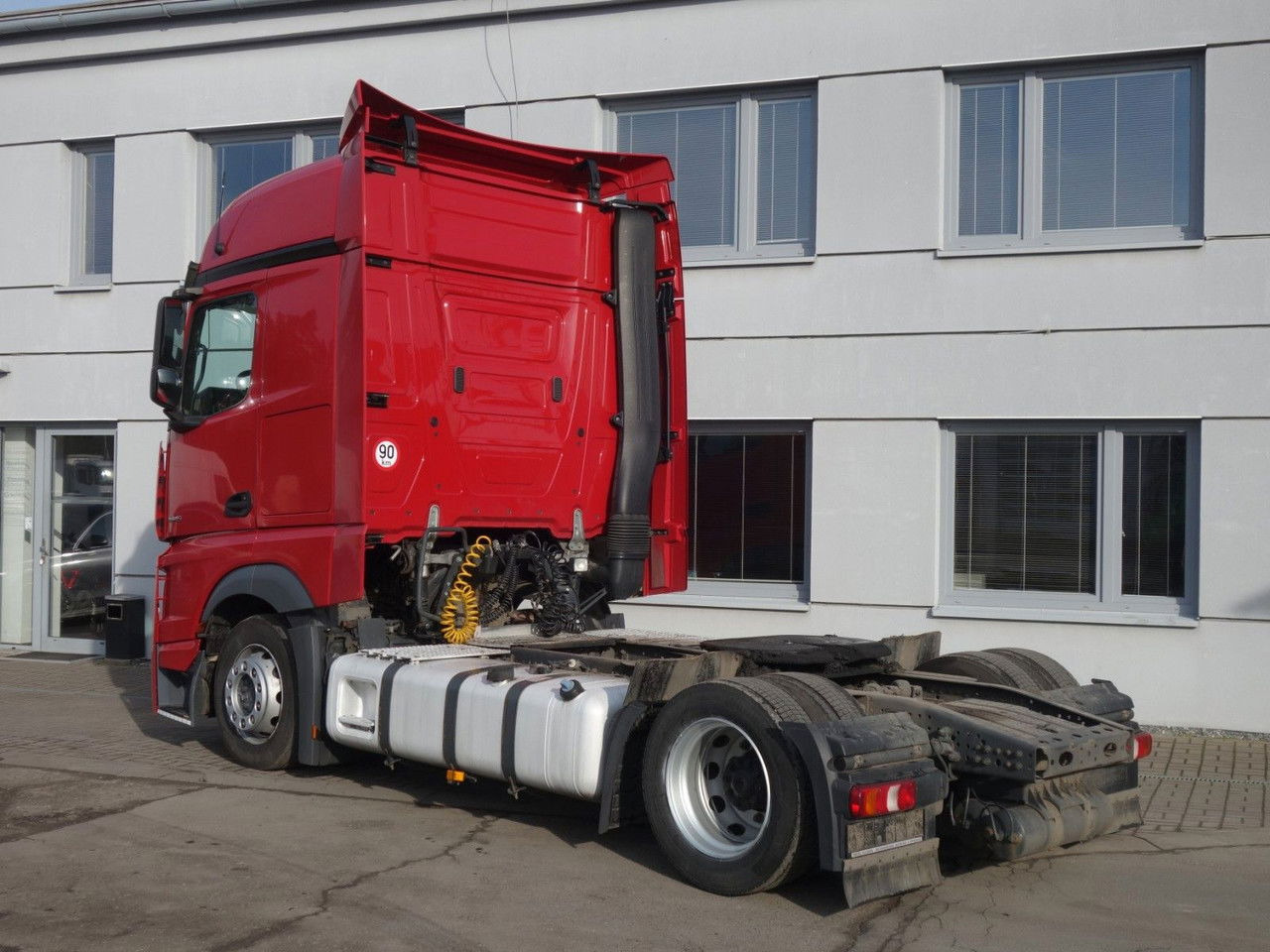 Mercedes-Benz Actros 1845 Lsnrl, Lowdeck, Standklima, 2 Stk. - شاحنة جرار: صور 4 Mercedes-Benz Actros 1845 Lsnrl, Lowdeck, Standklima, 2 Stk. - شاحنة جرار: صور 4
