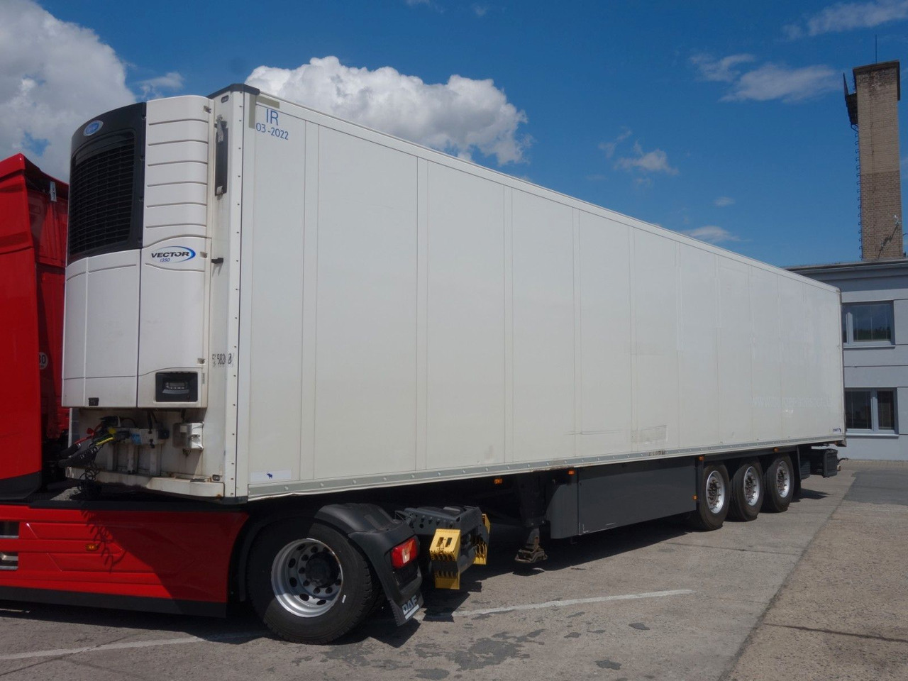Schmitz Cargobull SKO 24/L mir Carrier 1350, Liftachse - مبردة نصف مقطورة: صور 1 Schmitz Cargobull SKO 24/L mir Carrier 1350, Liftachse - مبردة نصف مقطورة: صور 1