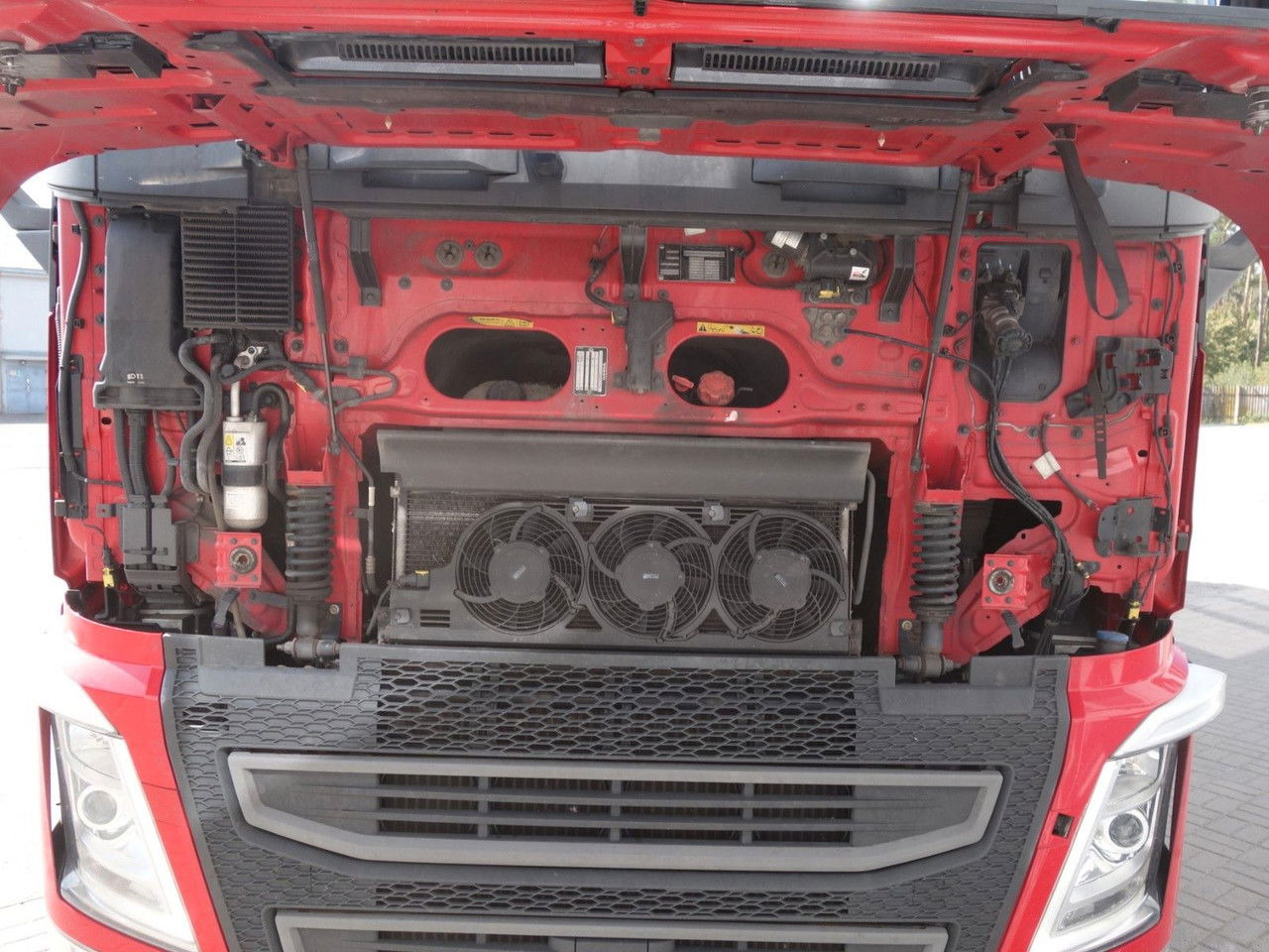 تأجير Volvo FH 460 XL 6x2, 120 cbm, Durchfahren Volvo FH 460 XL 6x2, 120 cbm, Durchfahren: صور 16 تأجير Volvo FH 460 XL 6x2, 120 cbm, Durchfahren Volvo FH 460 XL 6x2, 120 cbm, Durchfahren: صور 16