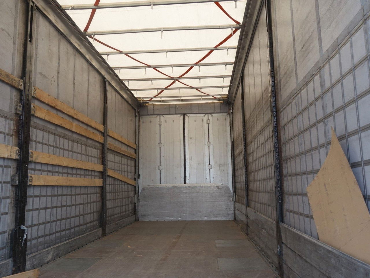 Volvo FH 460 XL 6x2, 120 cbm, Durchfahren - شاحنة ستارة: صور 5 Volvo FH 460 XL 6x2, 120 cbm, Durchfahren - شاحنة ستارة: صور 5