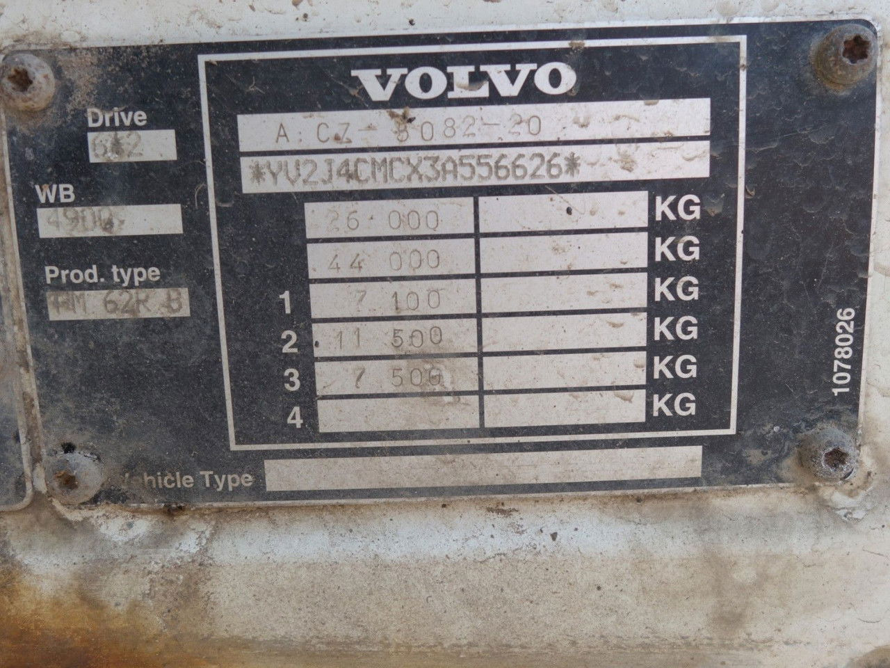 شاحنة ستارة Volvo FM 380 6x2 + Panav Anhänger: صور 15