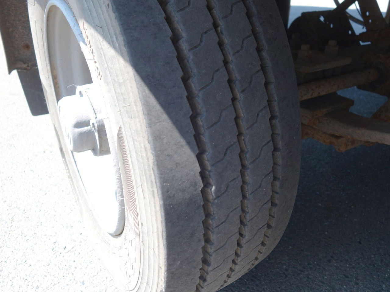 شاحنة ستارة Volvo FM 380 6x2 + Panav Anhänger: صور 7