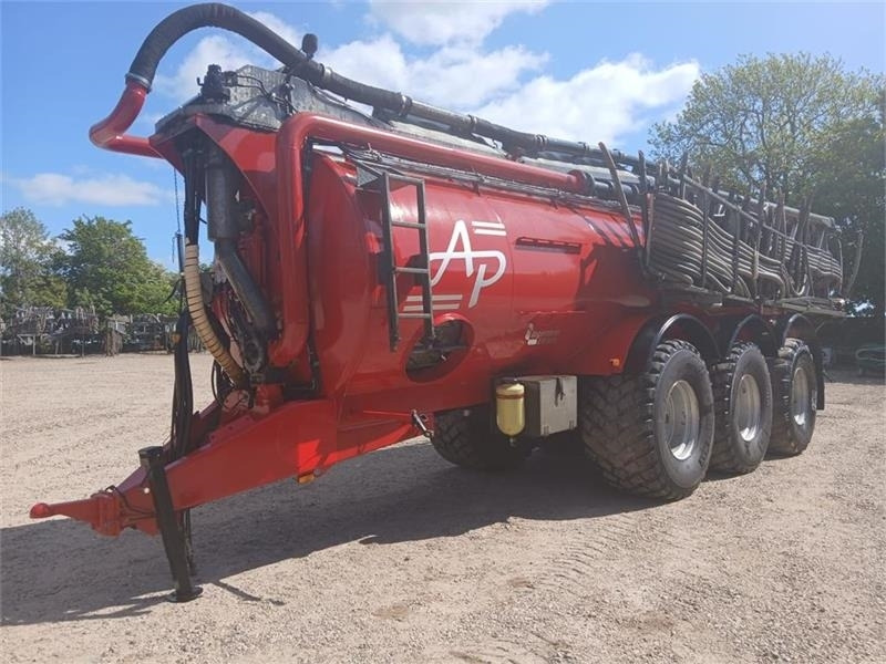 AP GV 25 m. 24 meter AP slangebom - صهريج السماد السائل: صور 5 AP GV 25 m. 24 meter AP slangebom - صهريج السماد السائل: صور 5