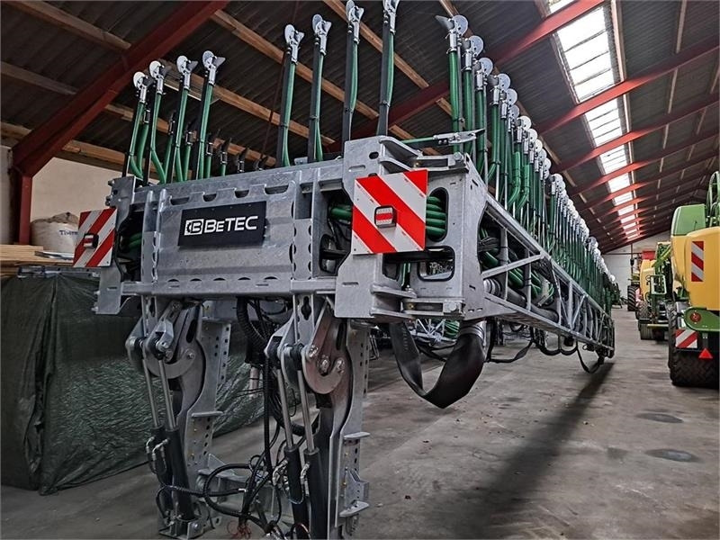 BeTEC 30/24 X-Trail Plus slæbeskårsbom - صهريج السماد السائل: صور 2 BeTEC 30/24 X-Trail Plus slæbeskårsbom - صهريج السماد السائل: صور 2