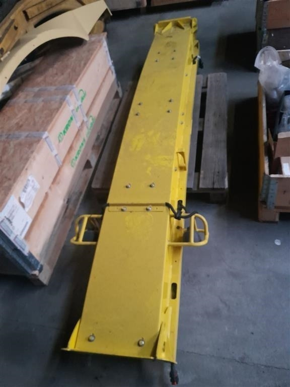 John Deere 8400 Tud - معدات القش: صور 1 John Deere 8400 Tud - معدات القش: صور 1