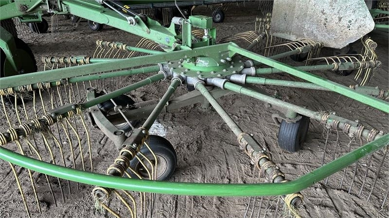 Krone Swadro 2000 TC - لمّامَة القش: صور 2 Krone Swadro 2000 TC - لمّامَة القش: صور 2
