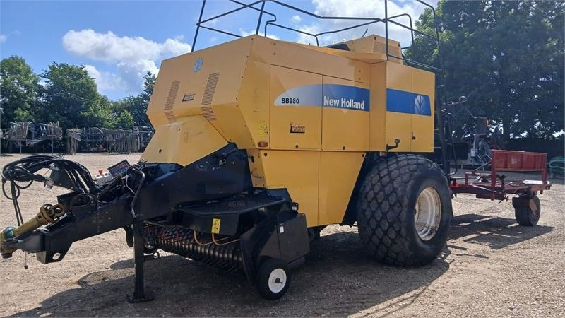 New Holland BB980 BB980 - مكبس البالات المستطيله: صور 5 New Holland BB980 BB980 - مكبس البالات المستطيله: صور 5