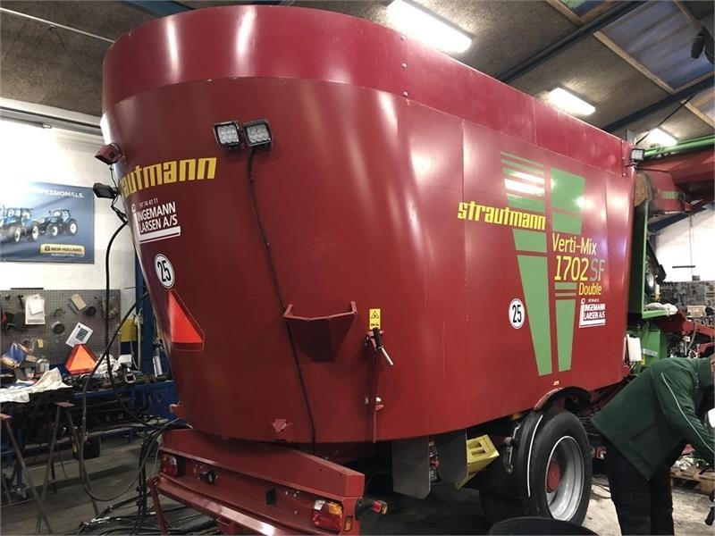Strautmann Verti-Mix SF1702 Selvkørende blander - آلة خلط وتوزيع الأعلاف: صور 2 Strautmann Verti-Mix SF1702 Selvkørende blander - آلة خلط وتوزيع الأعلاف: صور 2