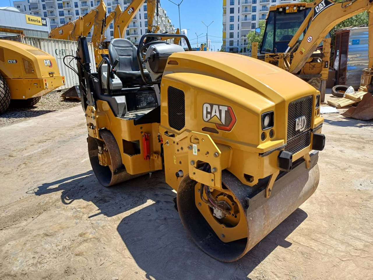 CAT CB2.7-03GC - مداحل الأسفلت الصغيرة: صور 2 CAT CB2.7-03GC - مداحل الأسفلت الصغيرة: صور 2