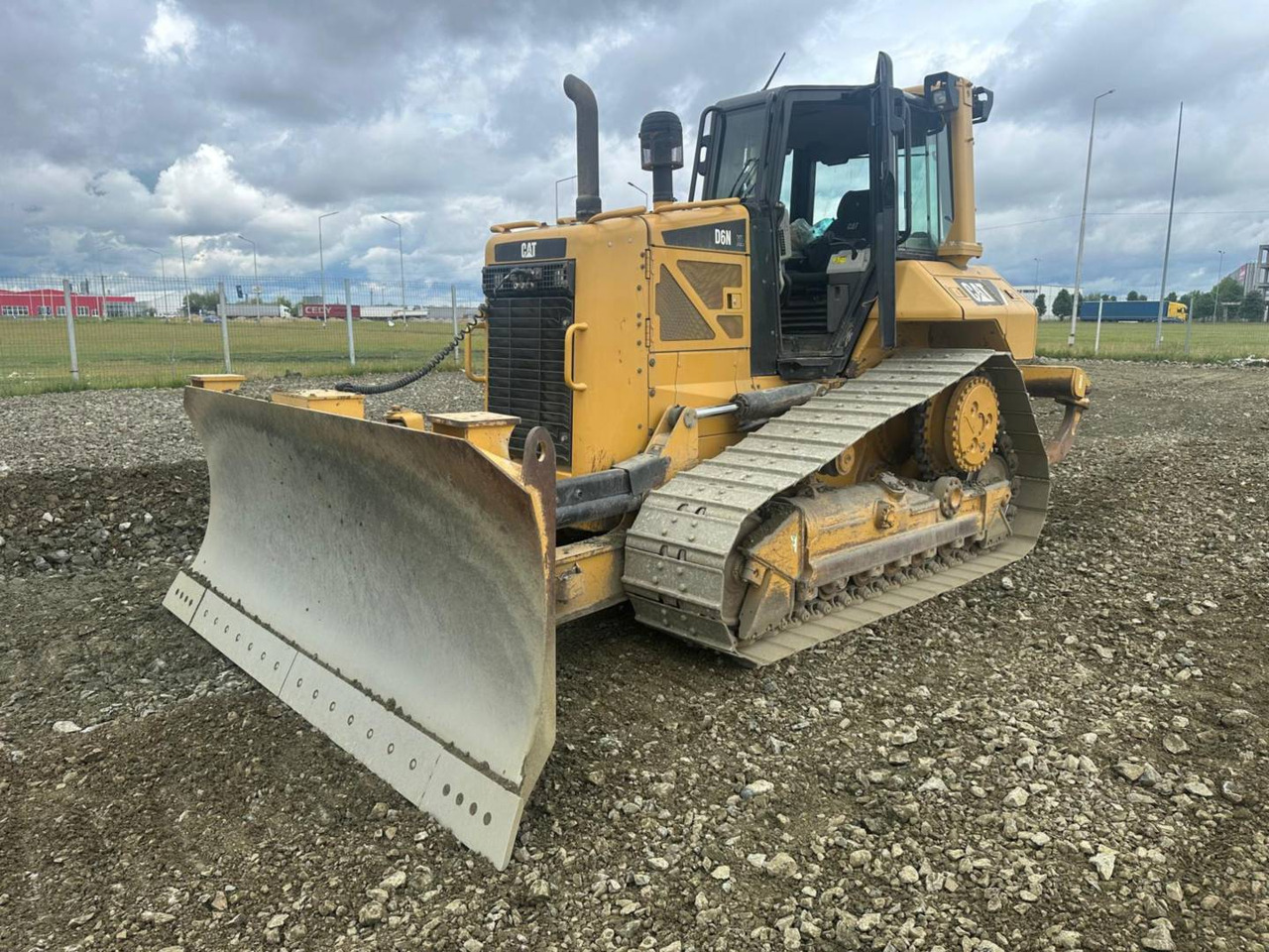 CAT D6NXL - بلدوزر: صور 1 CAT D6NXL - بلدوزر: صور 1