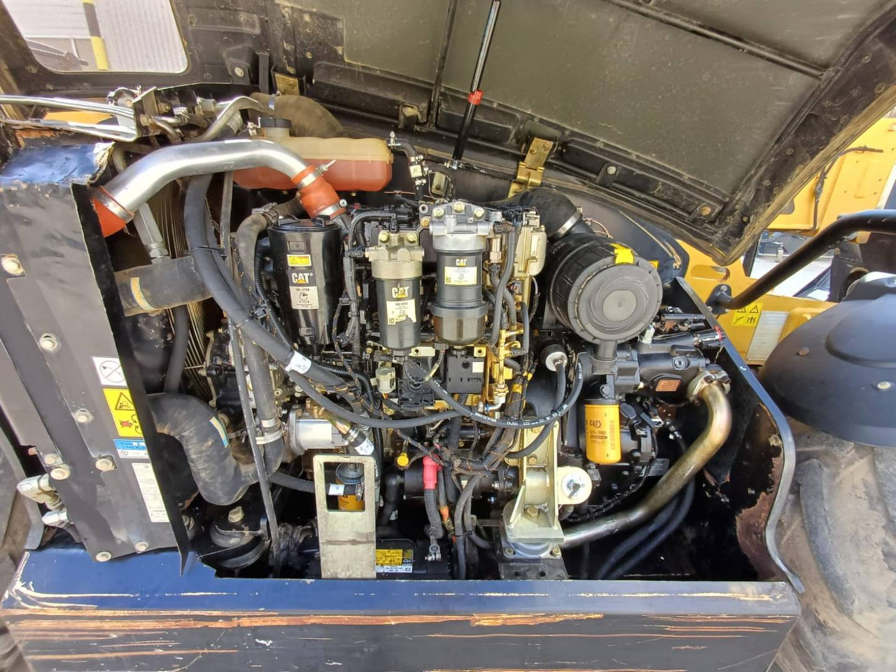 رافعة تلسكوبية CAT TH407C: صور 7