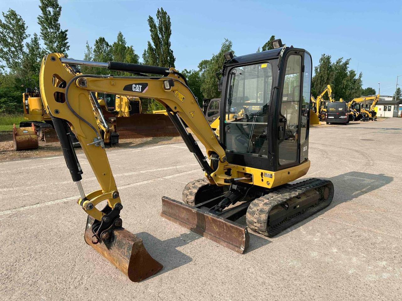 CAT 302.7DCR - حفارات زحافة: صور 1 CAT 302.7DCR - حفارات زحافة: صور 1