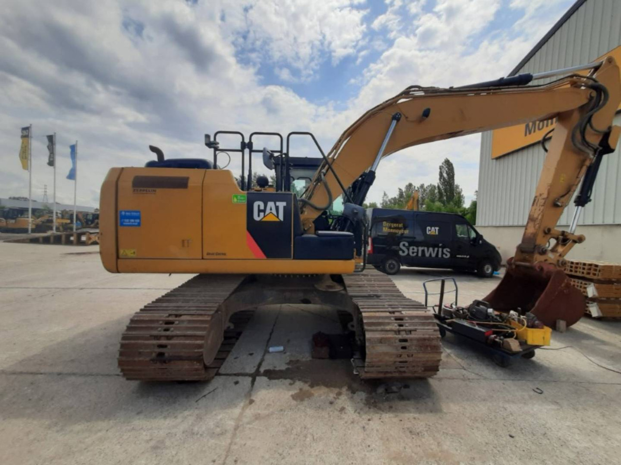 CAT 323EL - حفارات زحافة: صور 2 CAT 323EL - حفارات زحافة: صور 2