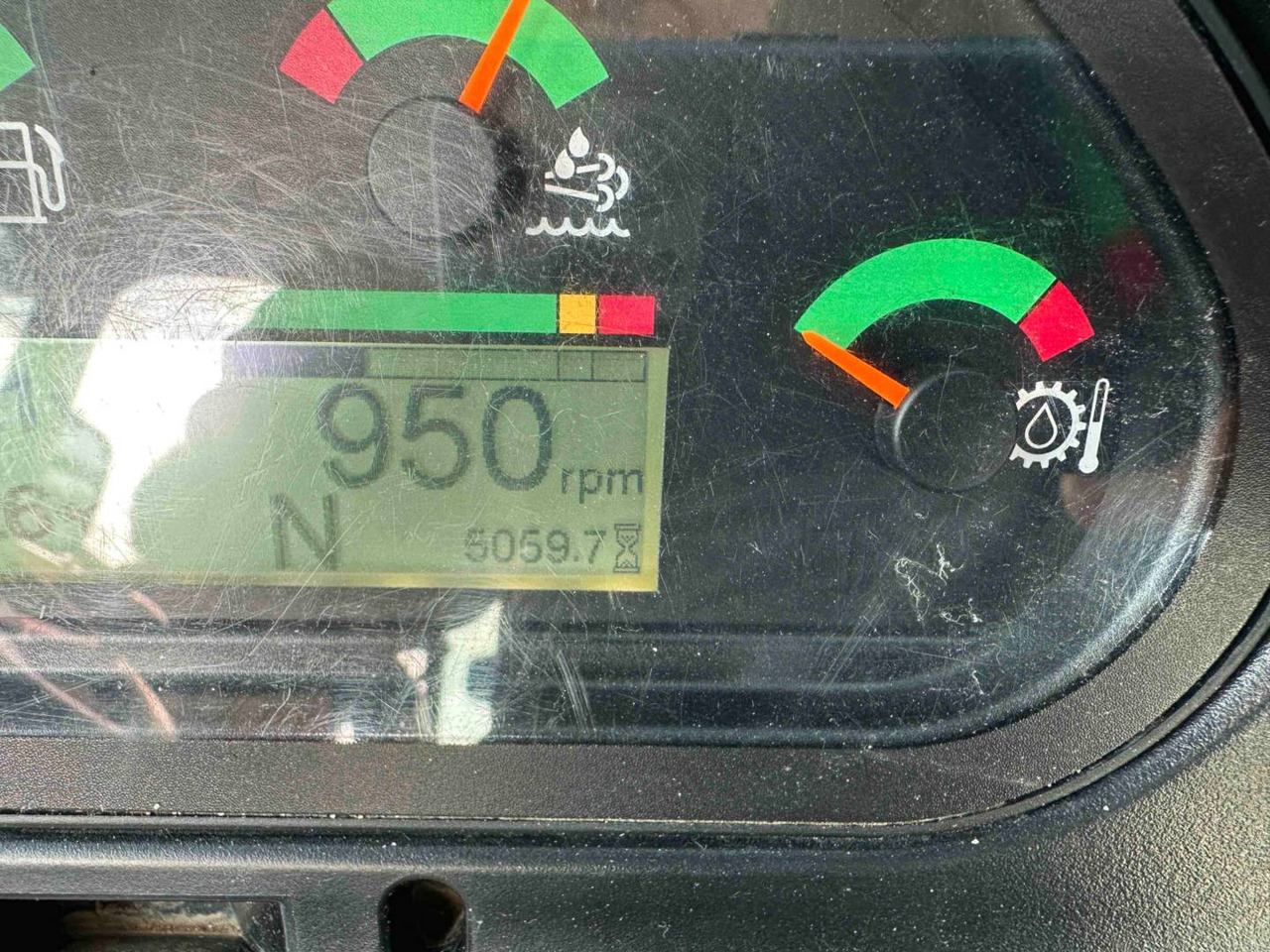 CAT 432F2 - حفار متعدد الاستخدام: صور 5 CAT 432F2 - حفار متعدد الاستخدام: صور 5