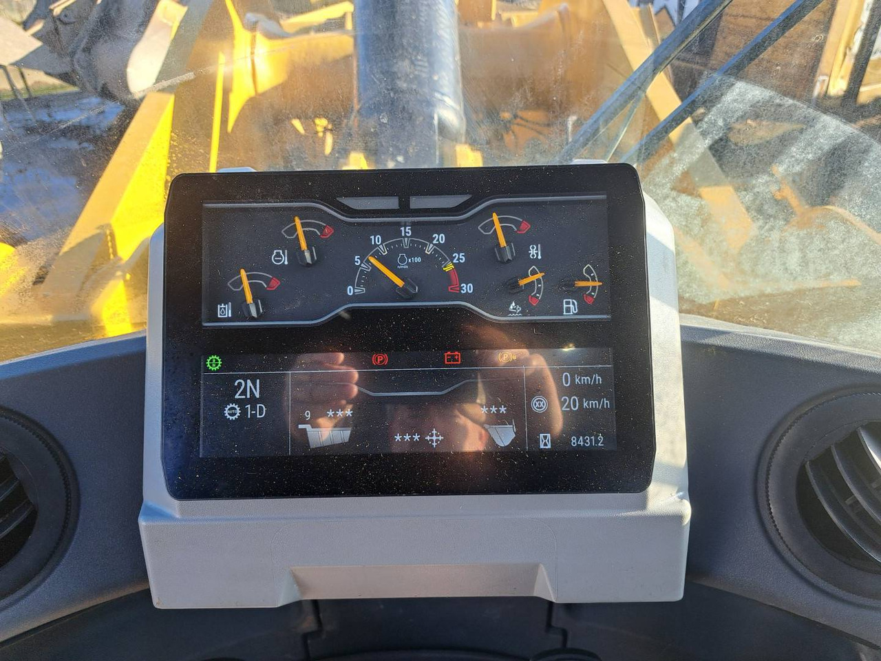 CAT 972 - اللودر بعجل: صور 5 CAT 972 - اللودر بعجل: صور 5