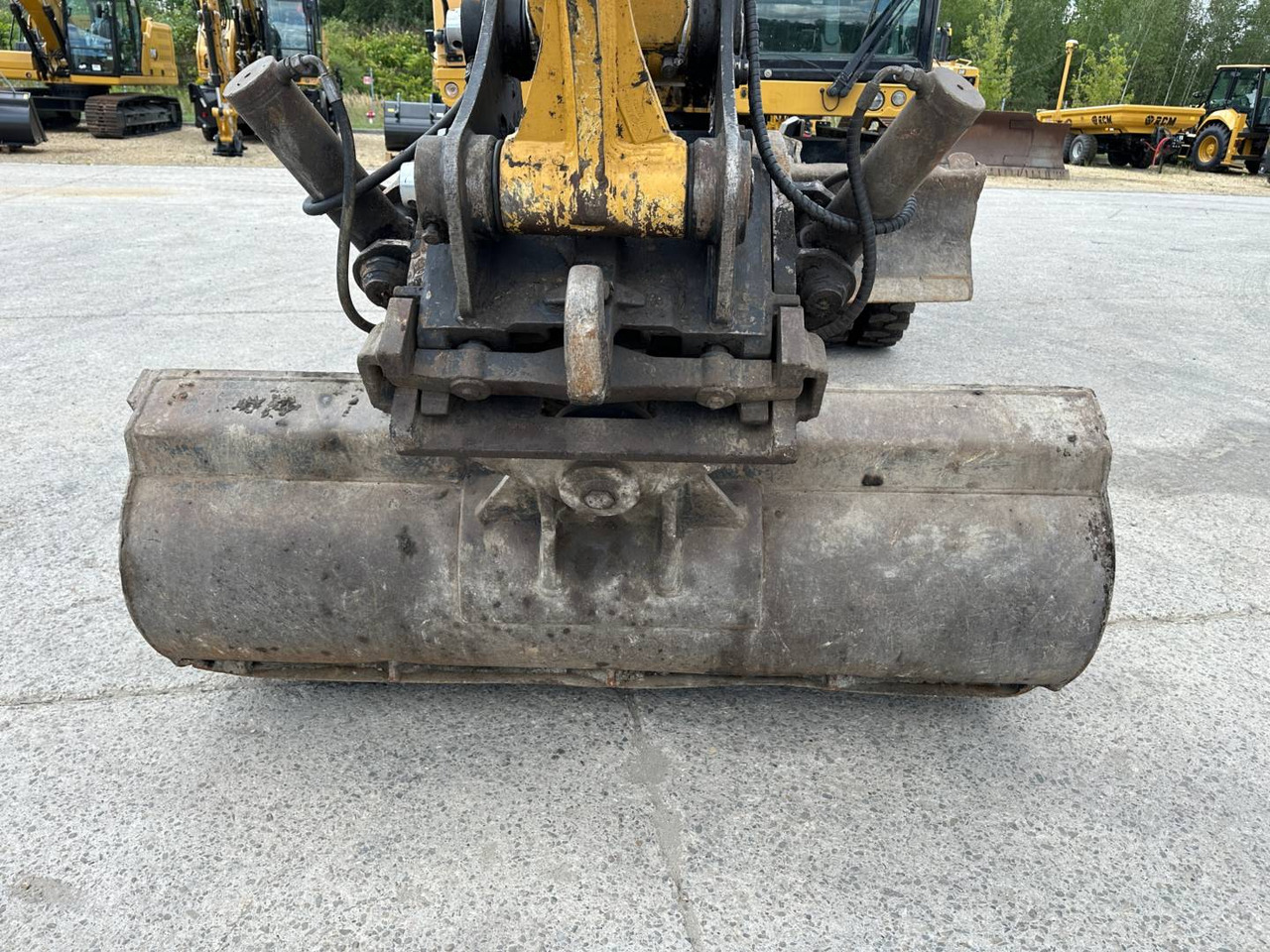 حفارة على عجلات CAT M318F: صور 22