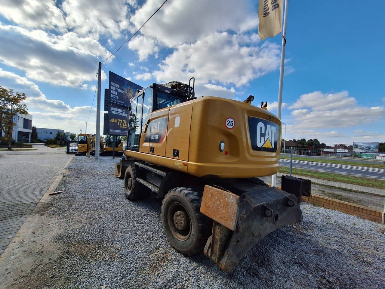 CAT M318F - حفارة على عجلات: صور 4 CAT M318F - حفارة على عجلات: صور 4